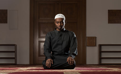 أثر الصلاة في النفس والمجتمع